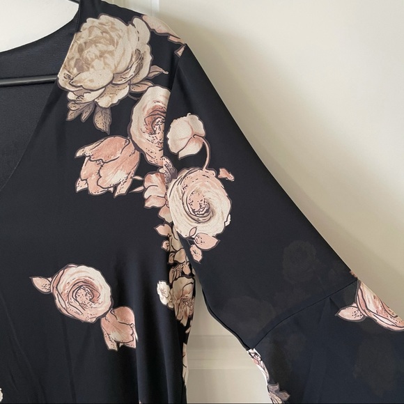 Astr the Label Floral Bell Sleeves Babydoll Shift Mini Dress - Picture 4 of 10